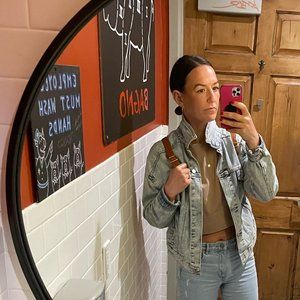 Meet your Posher, Carly